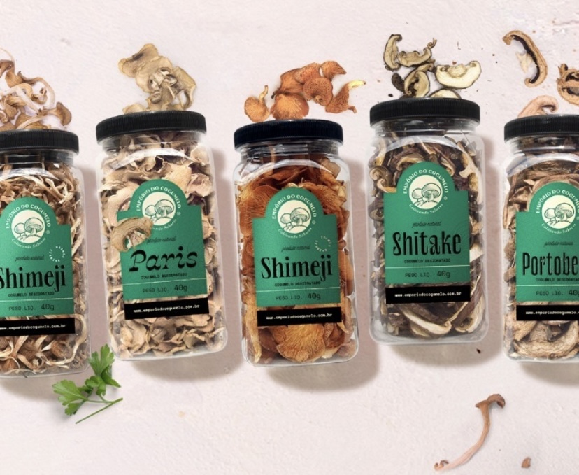 Cogumelos desidratados